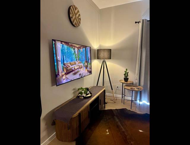 1 BEDROOM PROPERTY TO RENT IN BRYANSTON